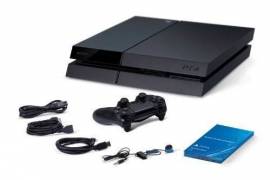 MINT WORKING PS4 WITH 3 CONTROLLERS AND HEADSET
